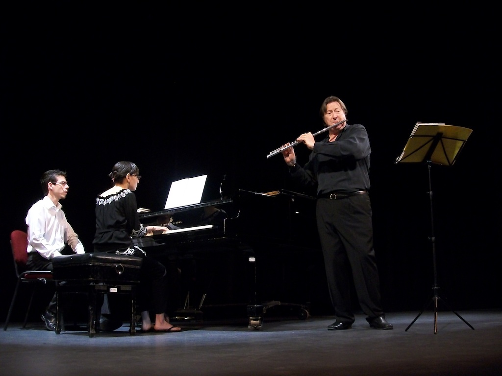 Robert Stallman y Karla Flores en concierto de clausura